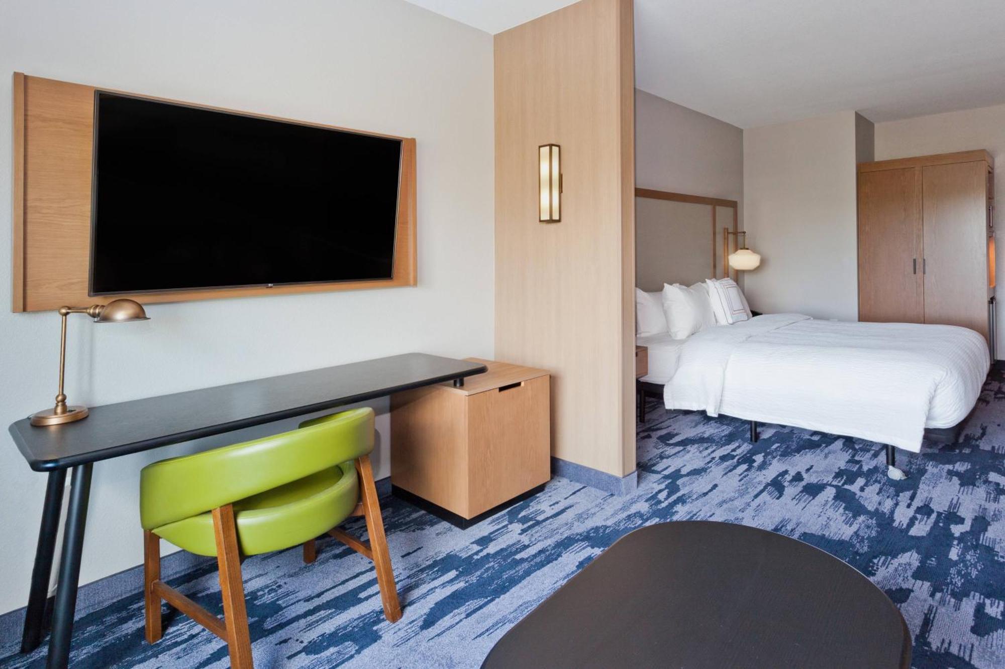 Fairfield Inn & Suites By Marriott Birmingham Colonnade Exterior photo