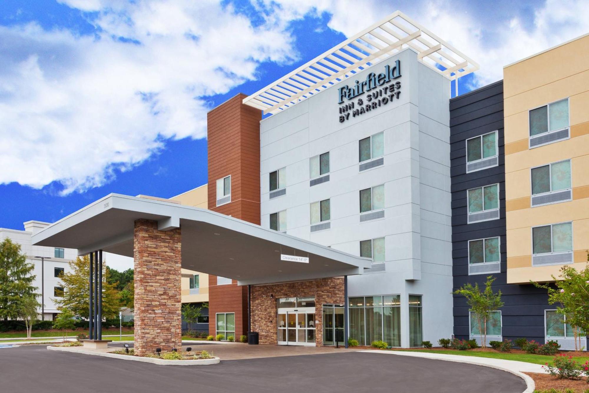 Fairfield Inn & Suites By Marriott Birmingham Colonnade Exterior photo